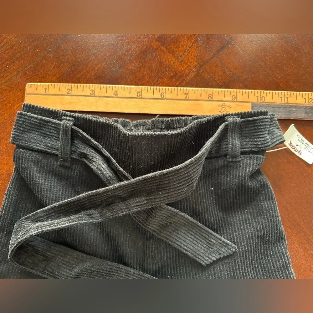 Kids Black Corduroy Pants size s( 5/6)